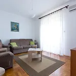 With Parking Space - 11702 Apartament *