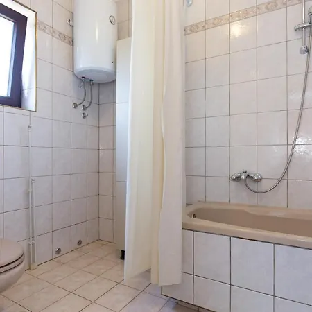 Apartman Apartments With Parking Space Novi Vinodolski - 11702
