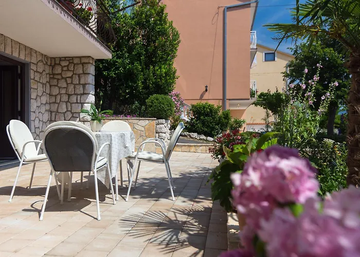 With Parking Space - 11702 Novi Vinodolski
