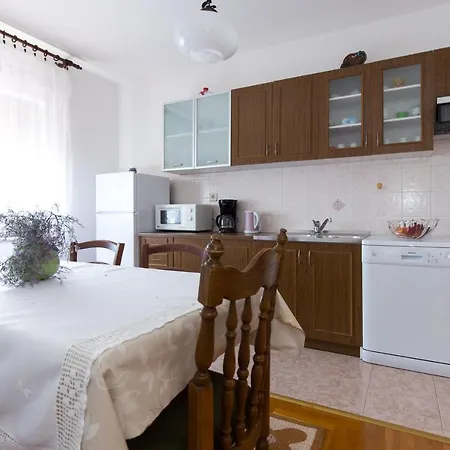Apartments With A Parking Space Novi Vinodolski - 11702 Apartment *