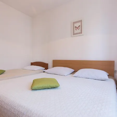 Apartman Apartments With A Parking Space Novi Vinodolski - 11702 Novi Vinodolski